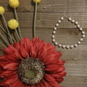 Faux gold and pearl choker necklace